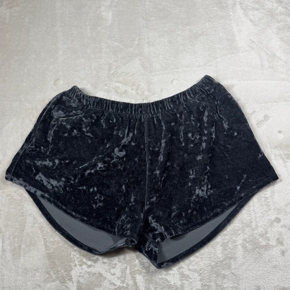 Ivivva by Lululemon Girls Veluxe Black Velvet Elastic Waist Athletic Shorts 14 - Picture 1 of 14
